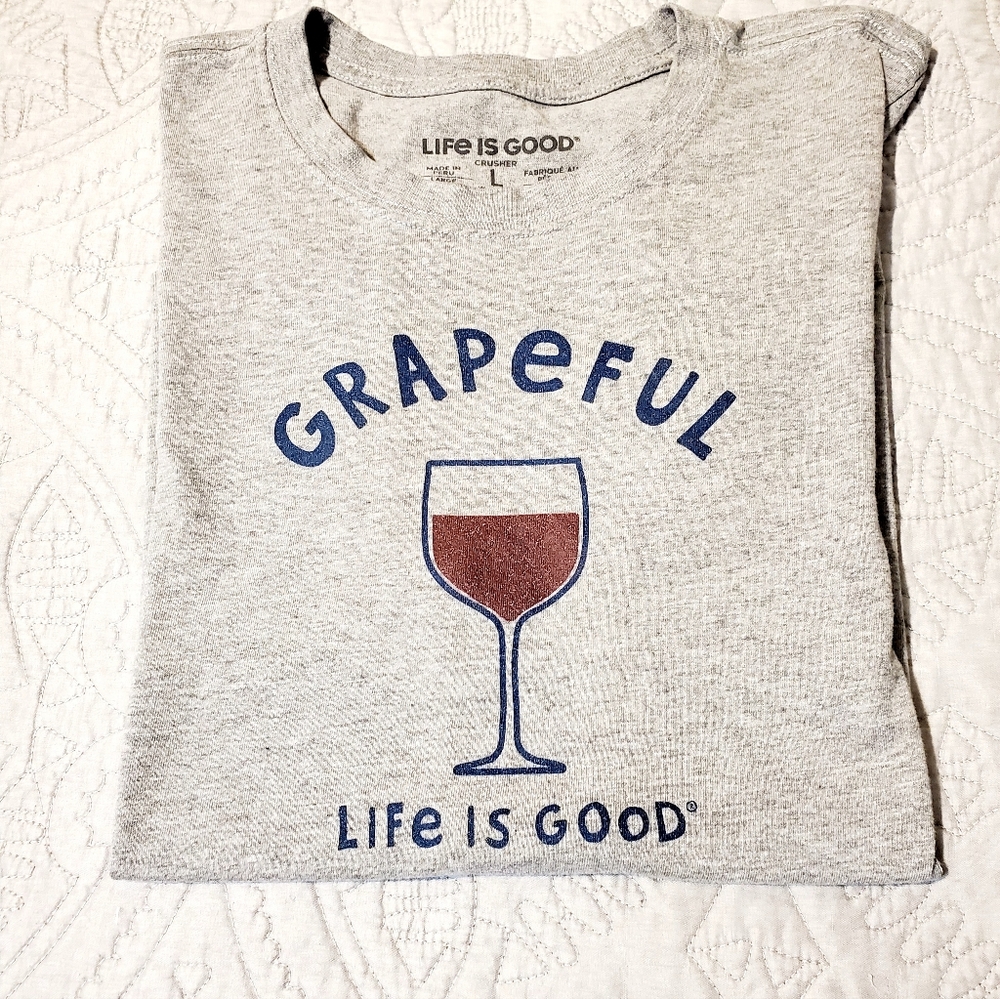 LIFE IS GOOD Crusher Gray Grapeful Tee, Size L ladies, Great